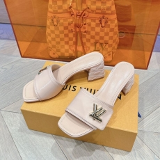 Louis Vuitton Slippers